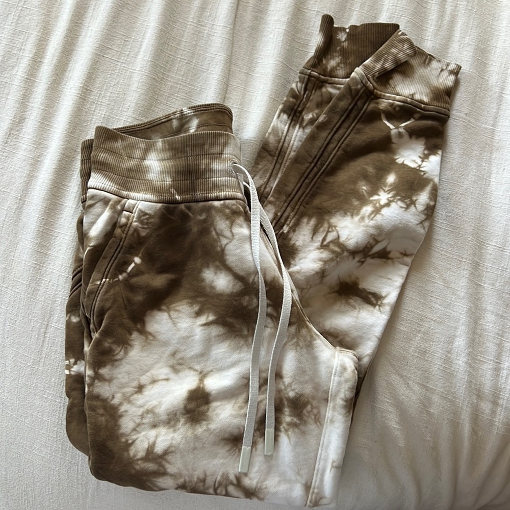 Lululemon Joggers